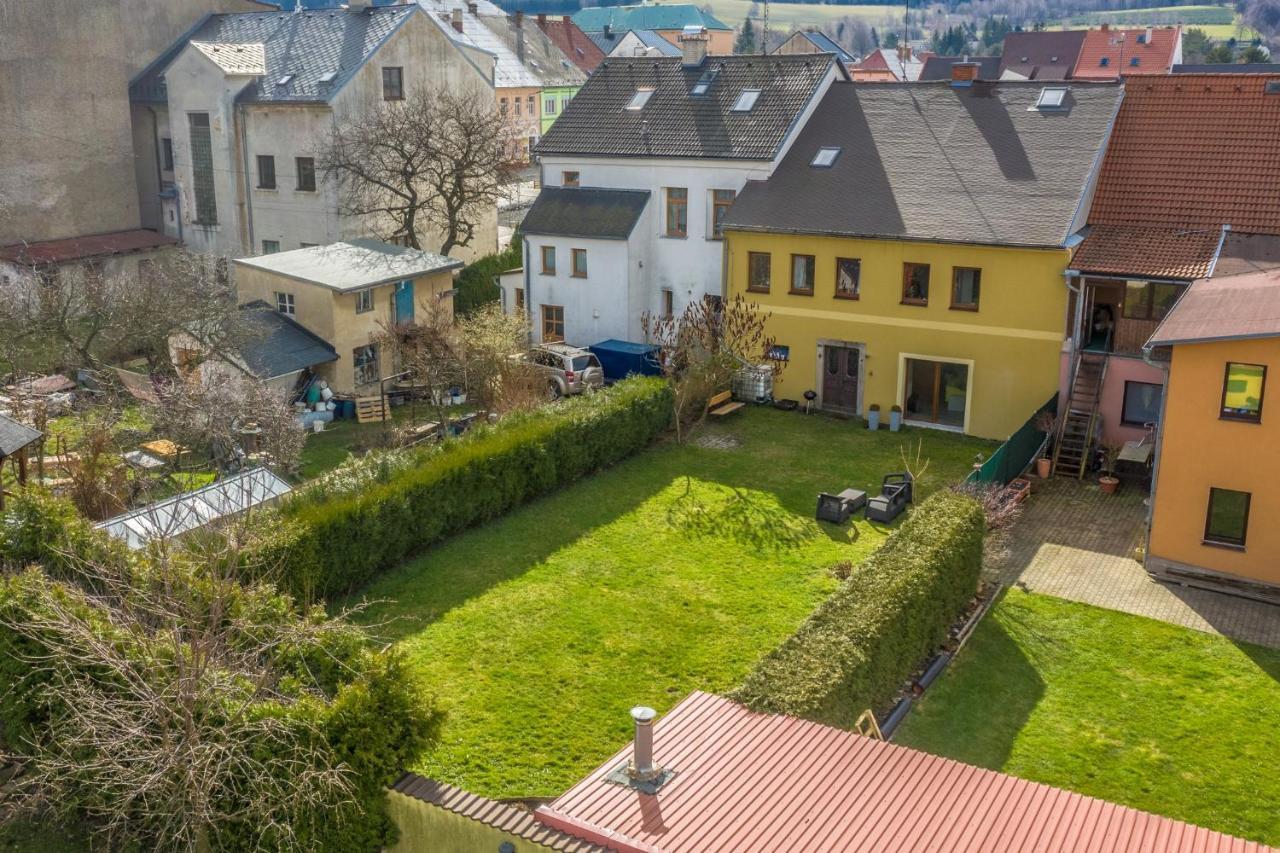 Na Namesti Nove Mesto pod Smrkem
